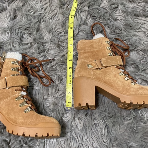 MARC FISHER WOMEN SUEDE HEELED COMBAT BOOTS. SIZE 6M. - Picture 7 of 8